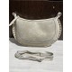 BOLSO DE PIEL CON TACHUELAS I861