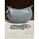 BOLSO DE PIEL CON TACHUELAS I861