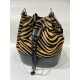 BOLSO BOMBONERA ANIMAL PRINT